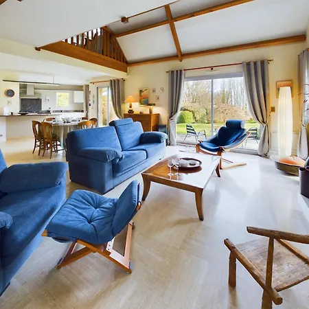 別荘 Grande Maison Spacieuse Et Moderne Avec Jardin フエナン