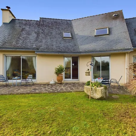 Grande Maison Spacieuse Et Moderne Avec Jardin *